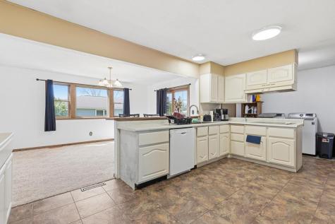 400 E Southview Drive Marshall MN 56258