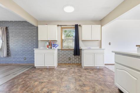 400 E Southview Drive Marshall MN 56258