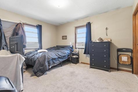 400 E Southview Drive Marshall MN 56258