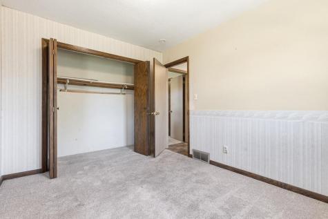 400 E Southview Drive Marshall MN 56258