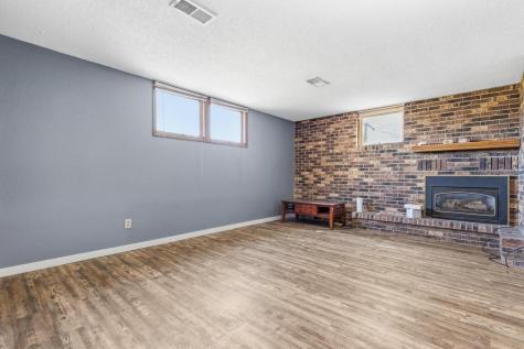 400 E Southview Drive Marshall MN 56258
