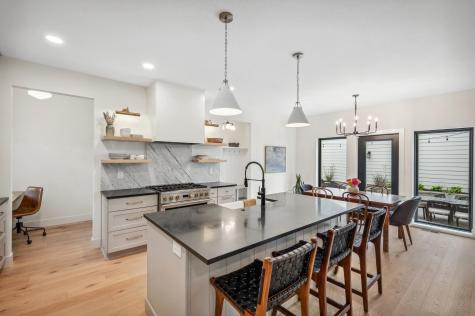 31X Stonebridge Boulevard Saint Paul MN 55105