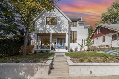 31X Stonebridge Boulevard Saint Paul MN 55105