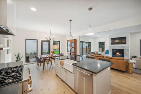 31X Stonebridge Boulevard Saint Paul MN 55105