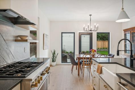 31X Stonebridge Boulevard Saint Paul MN 55105