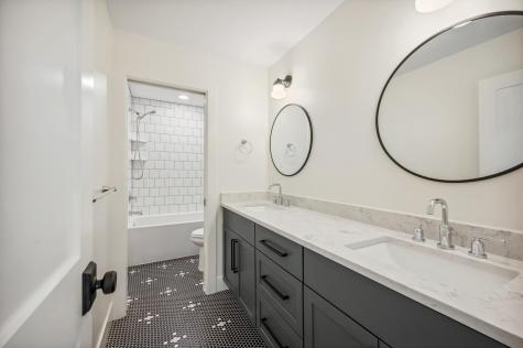31X Stonebridge Boulevard Saint Paul MN 55105
