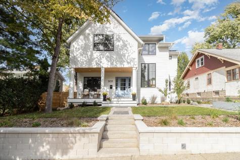 31X Stonebridge Boulevard Saint Paul MN 55105