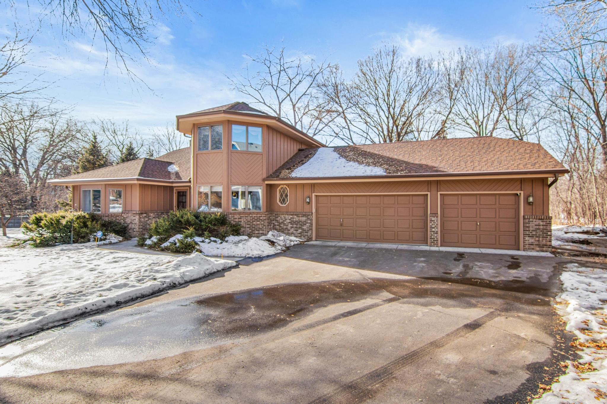 11010 40th Place N Plymouth MN 55441