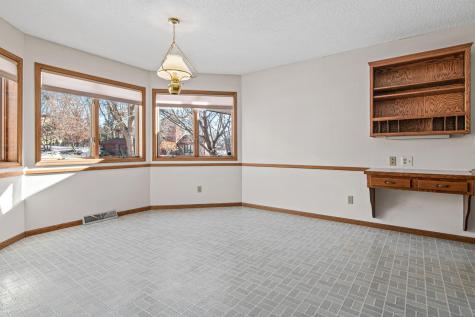 11010 40th Place N Plymouth MN 55441