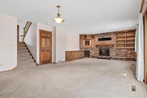 11010 40th Place N Plymouth MN 55441