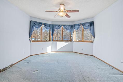 11010 40th Place N Plymouth MN 55441