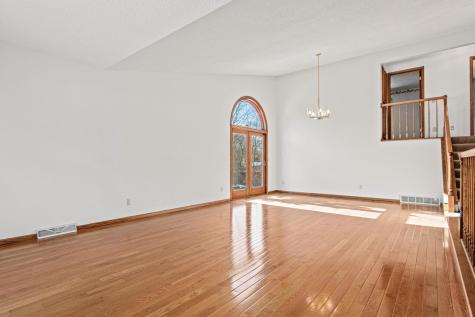 11010 40th Place N Plymouth MN 55441