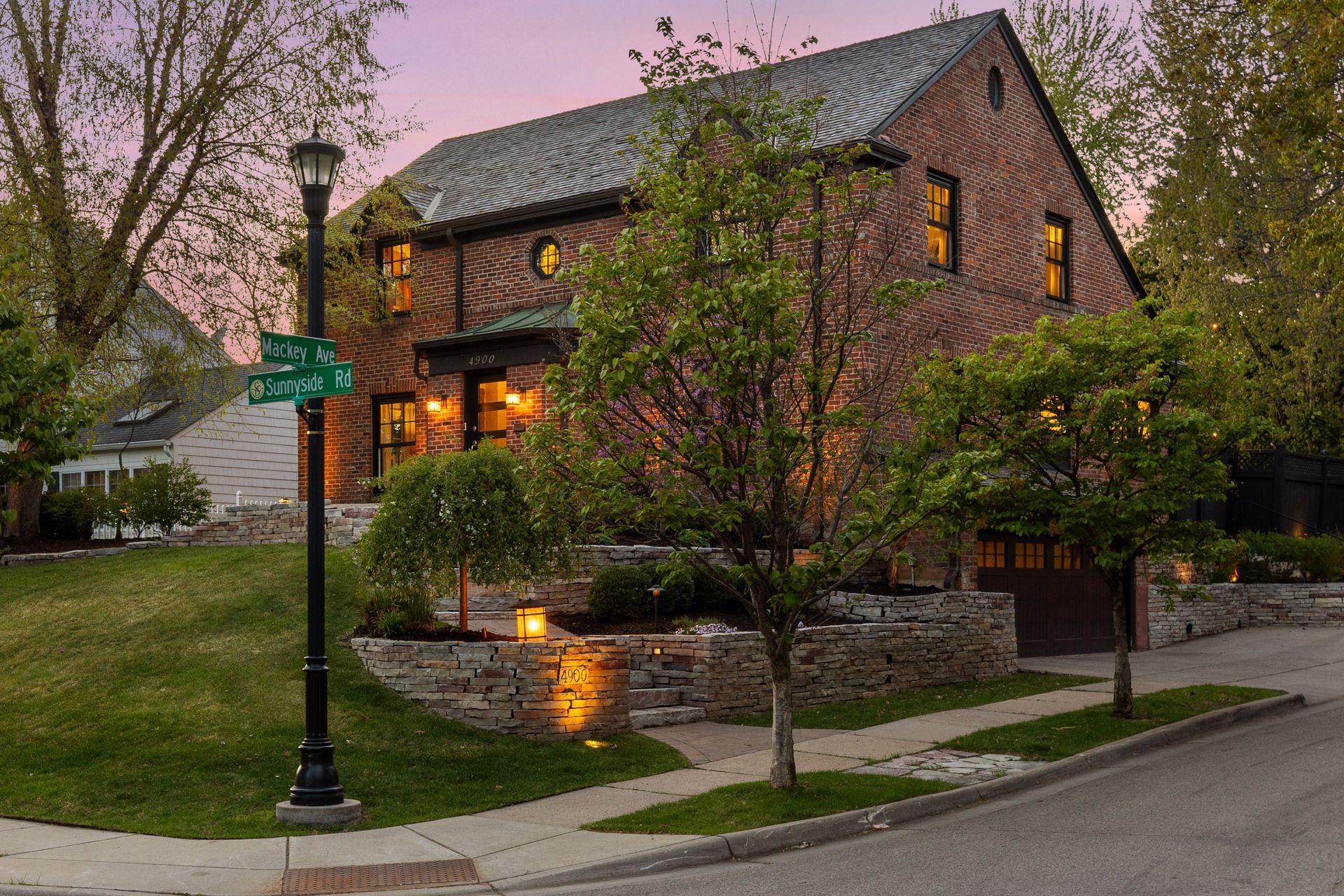 4900 Sunnyside Road Edina MN 55424