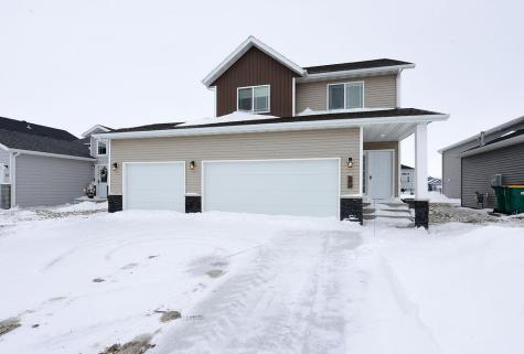 307 7th Street E Horace ND 58047