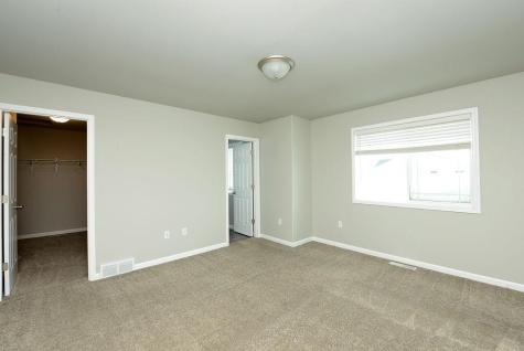 307 7th Street E Horace ND 58047