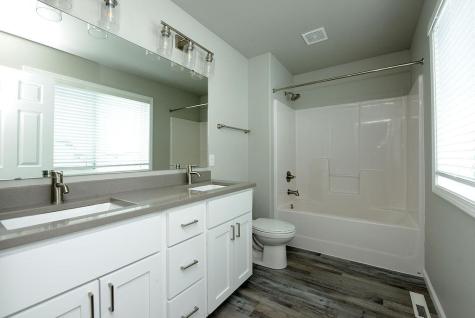 307 7th Street E Horace ND 58047