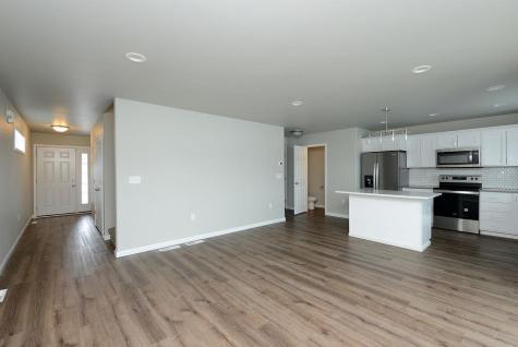 307 7th Street E Horace ND 58047