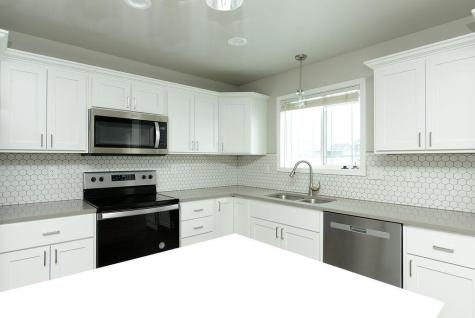 307 7th Street E Horace ND 58047