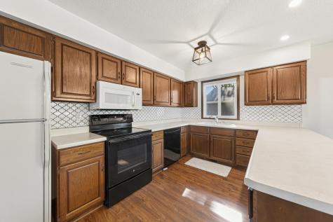 1813 Marie Lane North Mankato MN 56003