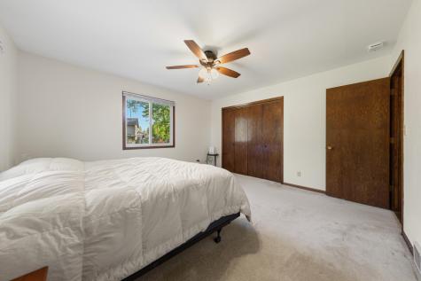 1813 Marie Lane North Mankato MN 56003