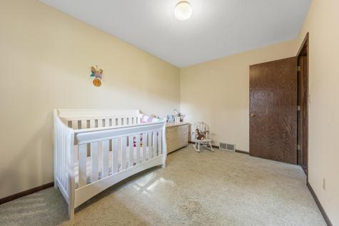 1813 Marie Lane North Mankato MN 56003