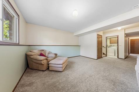 1813 Marie Lane North Mankato MN 56003