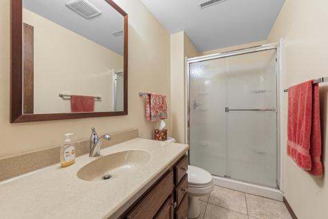 1813 Marie Lane North Mankato MN 56003
