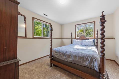 1813 Marie Lane North Mankato MN 56003