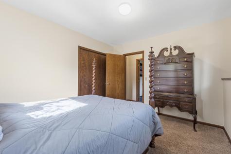 1813 Marie Lane North Mankato MN 56003