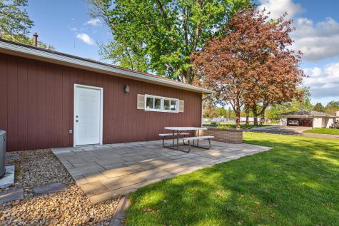 1813 Marie Lane North Mankato MN 56003