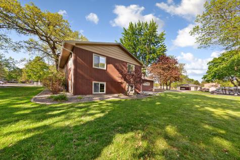 1813 Marie Lane North Mankato MN 56003