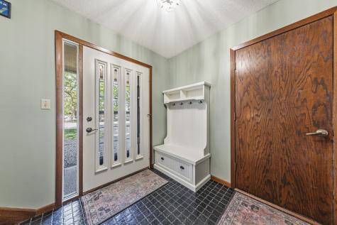 1813 Marie Lane North Mankato MN 56003