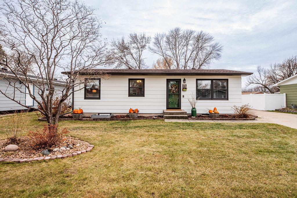 237 11th Avenue W West Fargo ND 58078