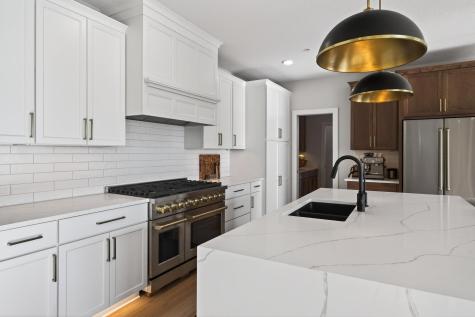 2388 Laurie Court Roseville MN 55113