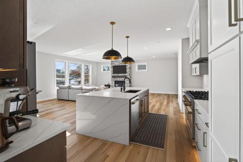 2388 Laurie Court Roseville MN 55113