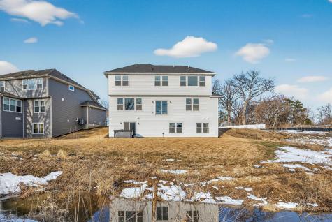 2388 Laurie Court Roseville MN 55113