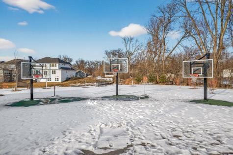 2388 Laurie Court Roseville MN 55113