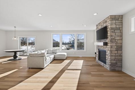 2388 Laurie Court Roseville MN 55113