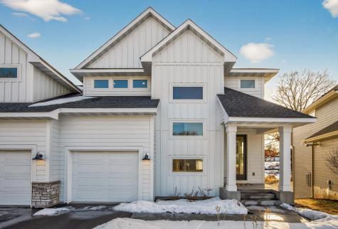 2388 Laurie Court Roseville MN 55113
