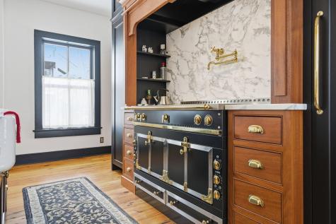 53 Irvine Park Saint Paul MN 55102