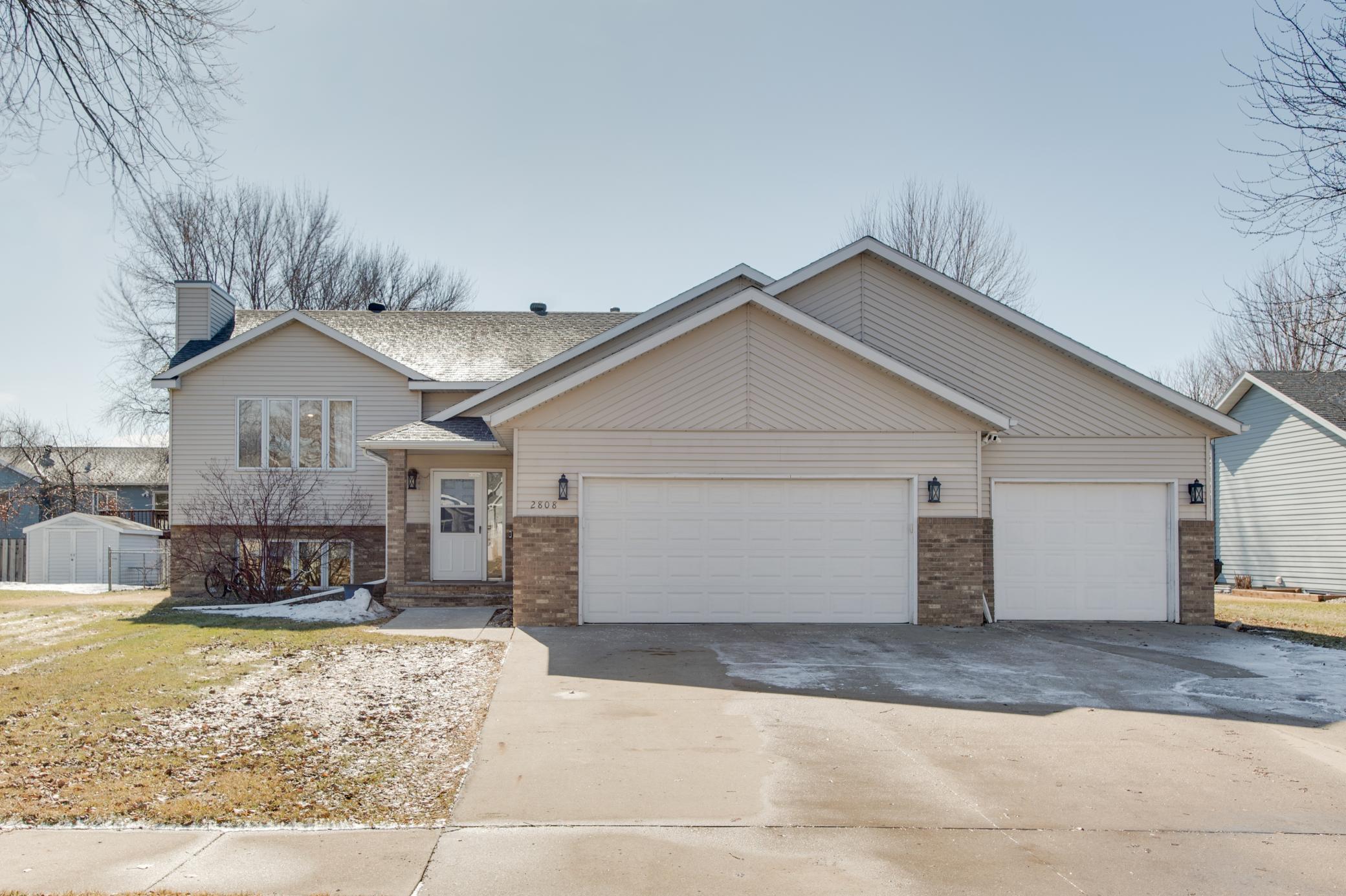 2808 38th Avenue S Fargo ND 58104