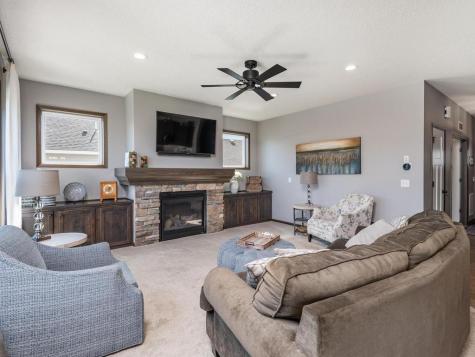 17986 Equinox Avenue Lakeville MN 55044