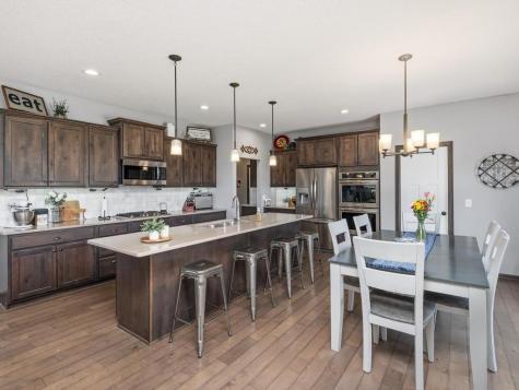 17986 Equinox Avenue Lakeville MN 55044