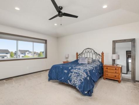 17986 Equinox Avenue Lakeville MN 55044
