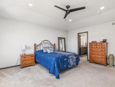 17986 Equinox Avenue Lakeville MN 55044