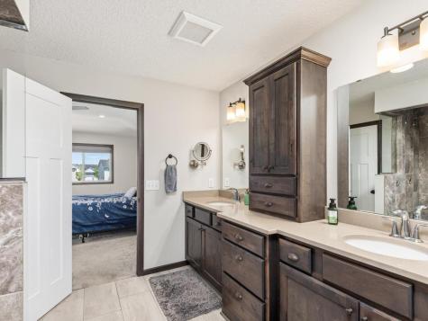 17986 Equinox Avenue Lakeville MN 55044