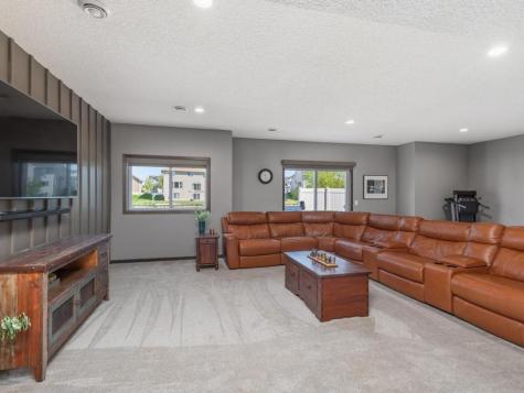 17986 Equinox Avenue Lakeville MN 55044