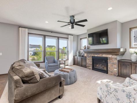 17986 Equinox Avenue Lakeville MN 55044