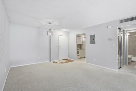 2670 Oxford Street N Roseville MN 55113