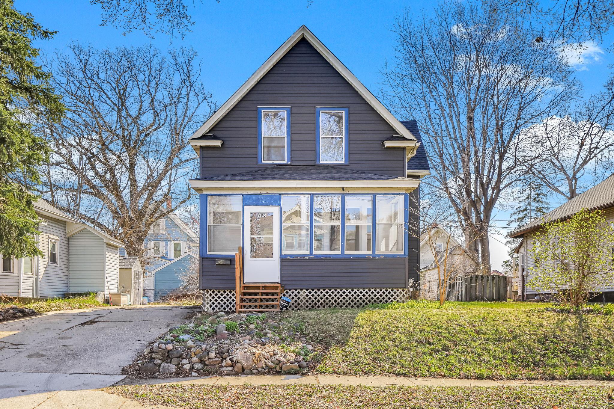 990 Como Place Saint Paul MN 55103